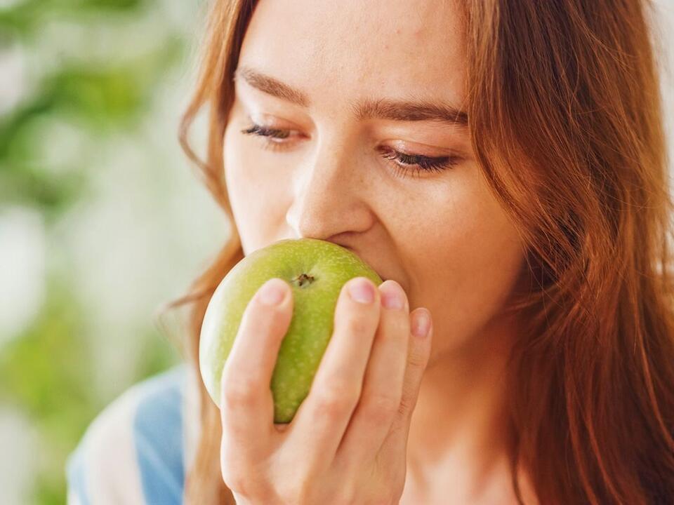 Do Certain Foods Make Your Throat Itch? You May Have Oral Allergy Syndrome