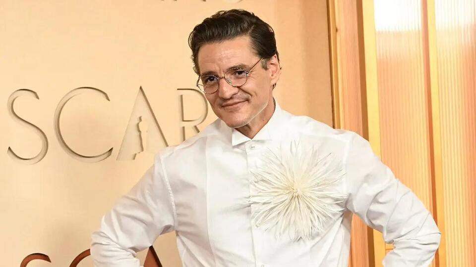 Gaunt Pedro Pascal Unrecognizable at the 2026 Oscars: 'What Happened ...