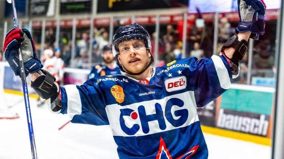 Devils sign Canadian forward MacDonald - NewsBreak