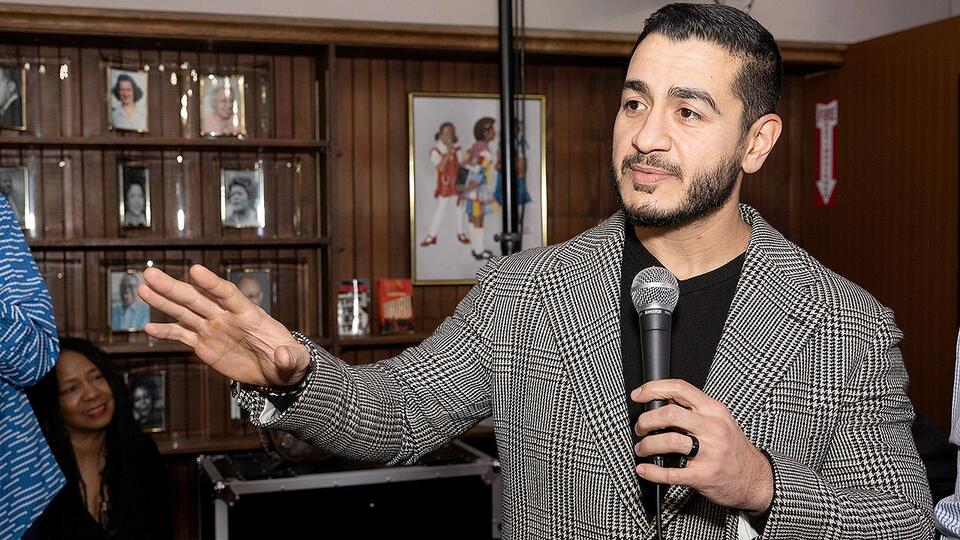 Dem Senate hopeful Abdul El-Sayed recounts smashing vodka bottle after beard criticism