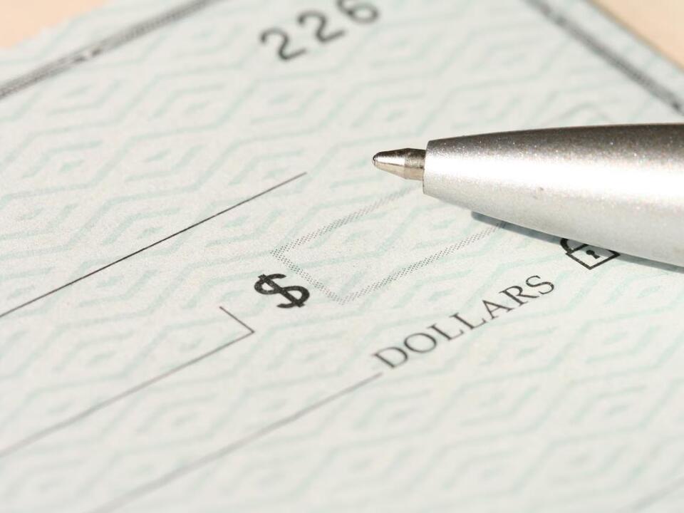 This national retailer just raised its minimum wage to 19.25 an hour