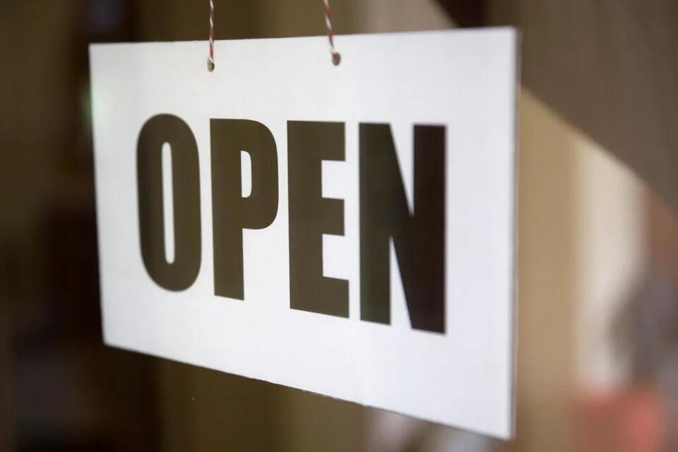 What’s open locally on Christmas Eve and Christmas Day - NewsBreak