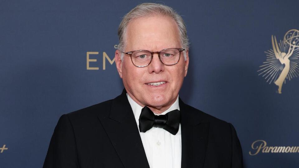 Netflix CEOs Visit Warner Bros. Lot Amid Paramount Fight - NewsBreak
