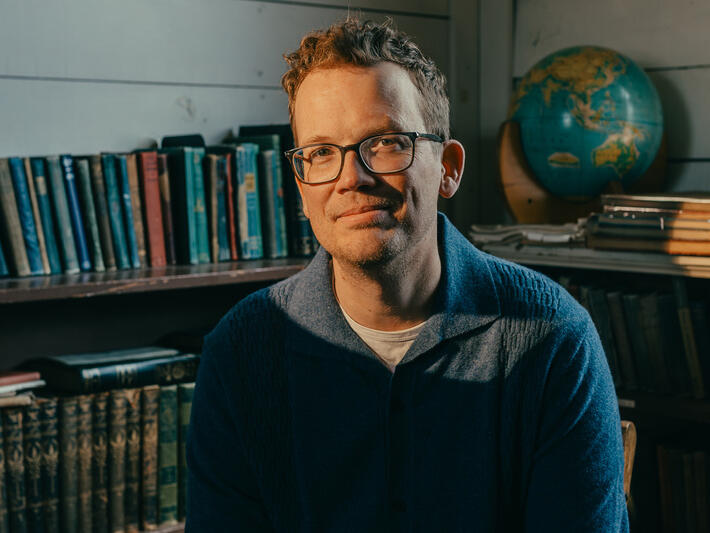 YouTuber, Science Communicator, and Entrepreneur Hank Green to deliver