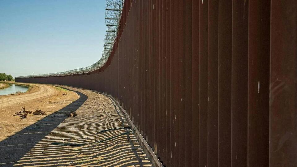 Border wall contracts granted to company with history of scandals ...