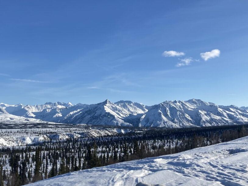 Alaska public safety officials give latitude on studded tire deadline