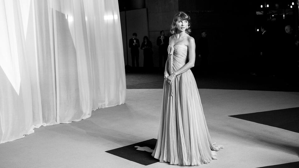 Is Taylor Swift Releasing ‘Debut (Taylor’s Version)’? What We Know ...