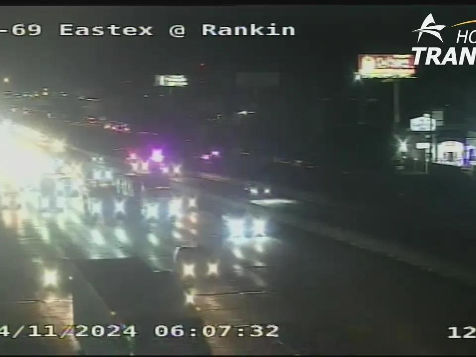 Houston crash on US59 Eastex Freeway at Rankin; northbound lanes shut down