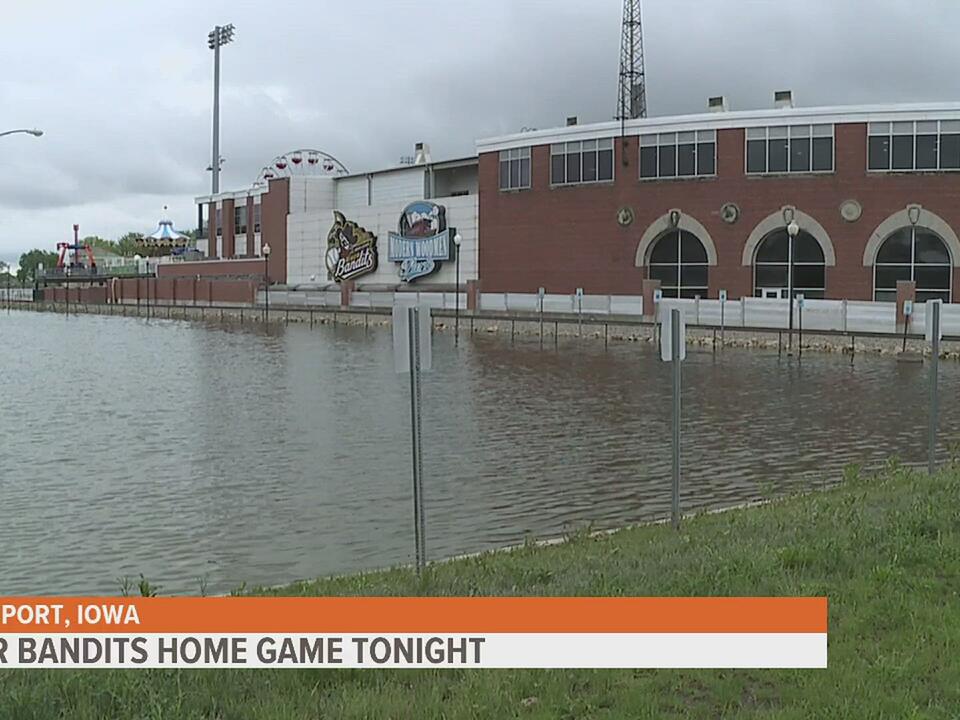 Quad Cities River Bandits first home game with stadium surrounded by