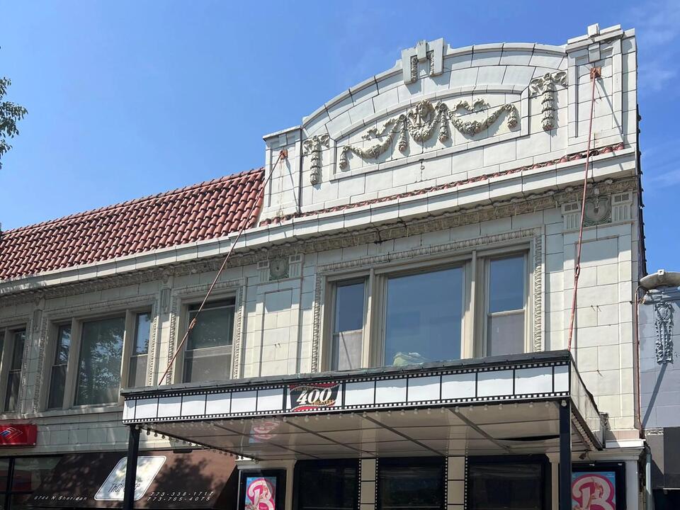 Struggling Rogers Park cinema goes dark