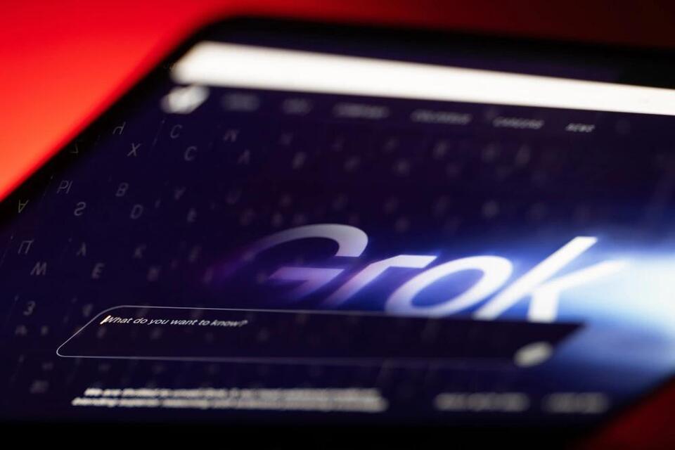 Grok, Elon Musk's AI chatbot, seems to get right-wing update - NewsBreak