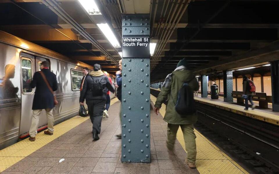 Subway shover arrested after pushing 2 men onto tracks in Lower ...