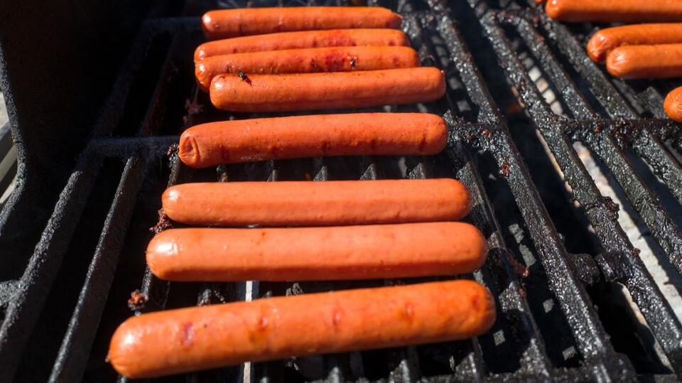 New Data Reveals America's Favorite Hot Dog Brand, And It's Not Even Close