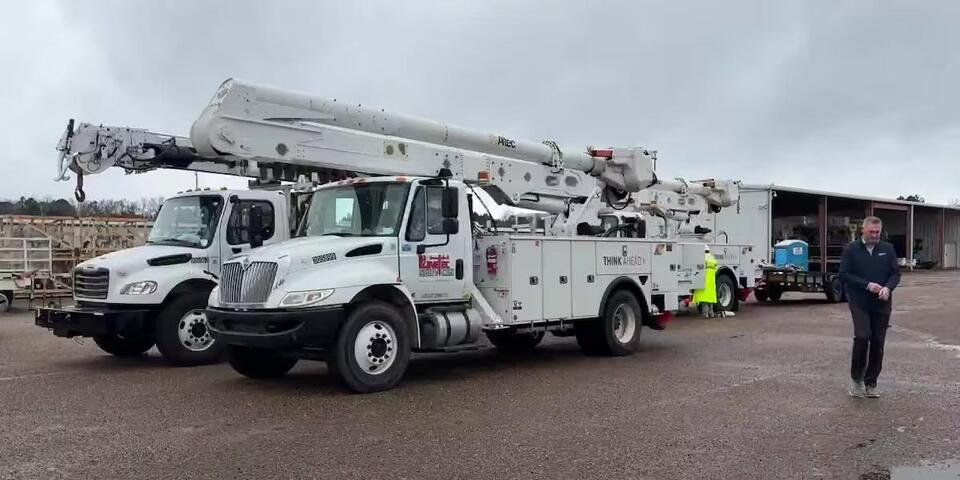 SWEPCO stages extra line workers in Longview ahead of possible weekend