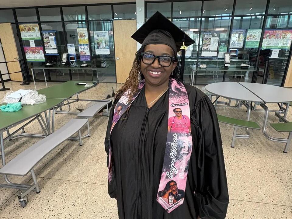 ‘I knew I had to do it’: 43-year-old Florida mother graduates 25 years later than expected