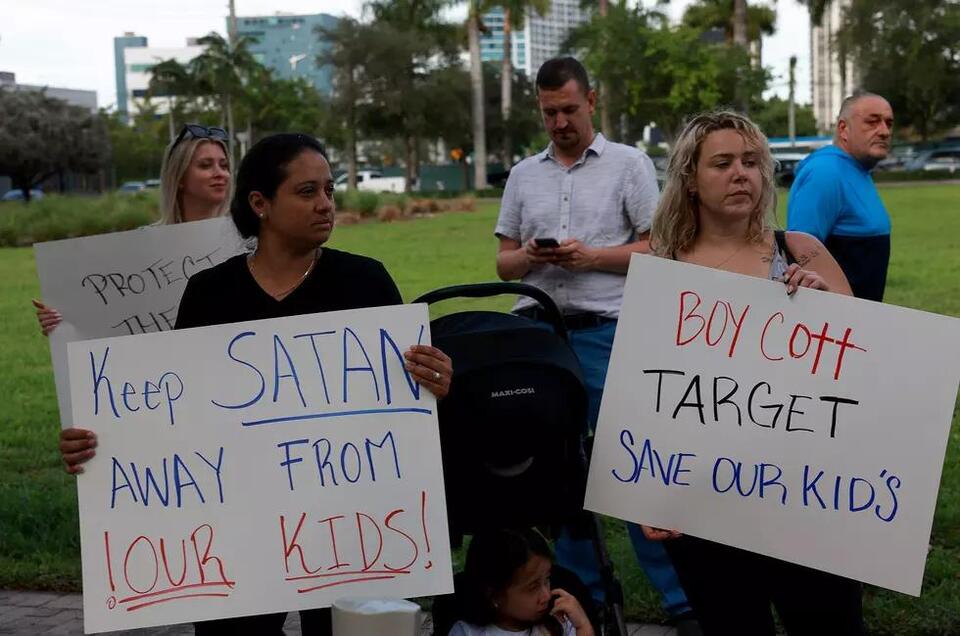New York Shoppers Boycotting Target Over New Rules NewsBreak