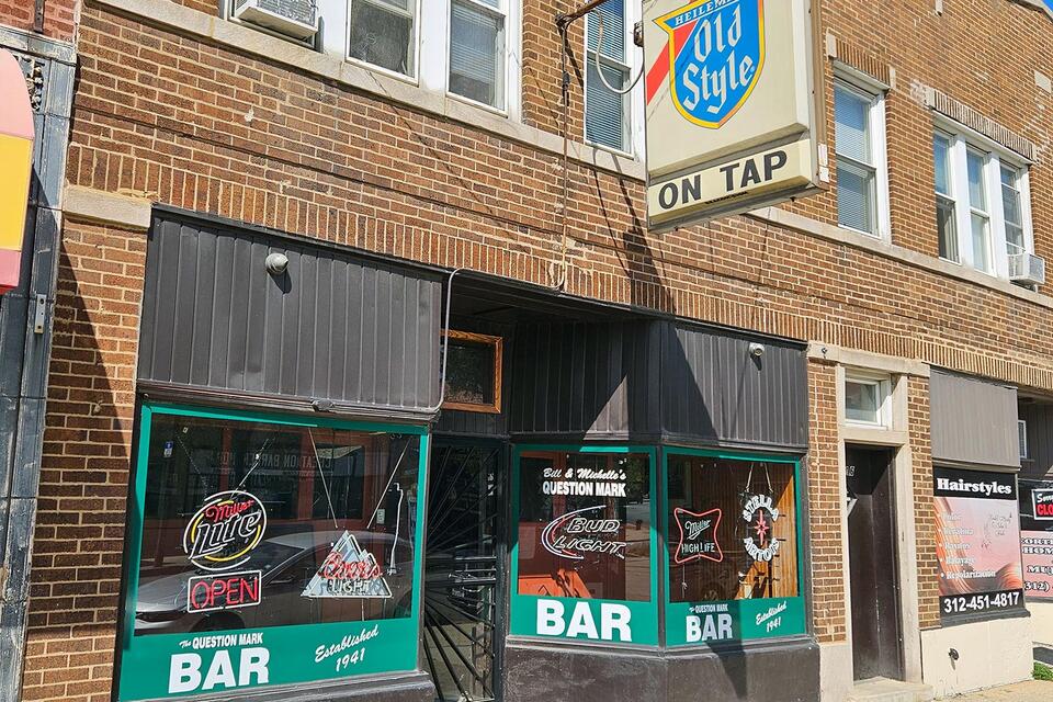 Why Are There So Many Old Style Signs in Chicago? - NewsBreak