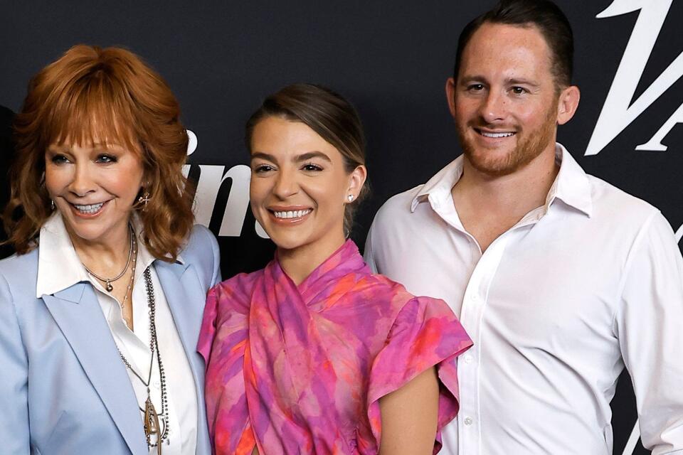 Reba McEntire's Grandbaby-To-Be: Name Revealed! - NewsBreak