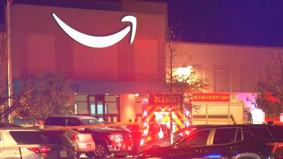 One dead after double shooting at Amazon Fulfillment Center on Far West ...
