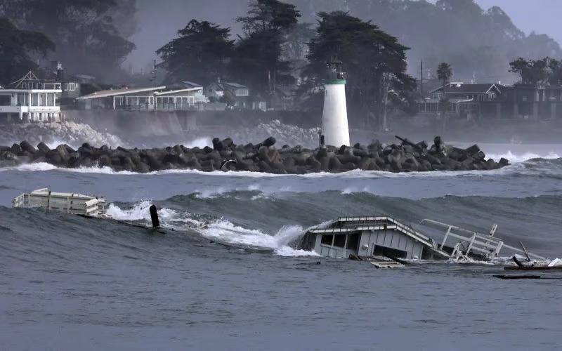 Santa Cruz pier collapse Chunk of California wharf drops into ocean taking three people with it