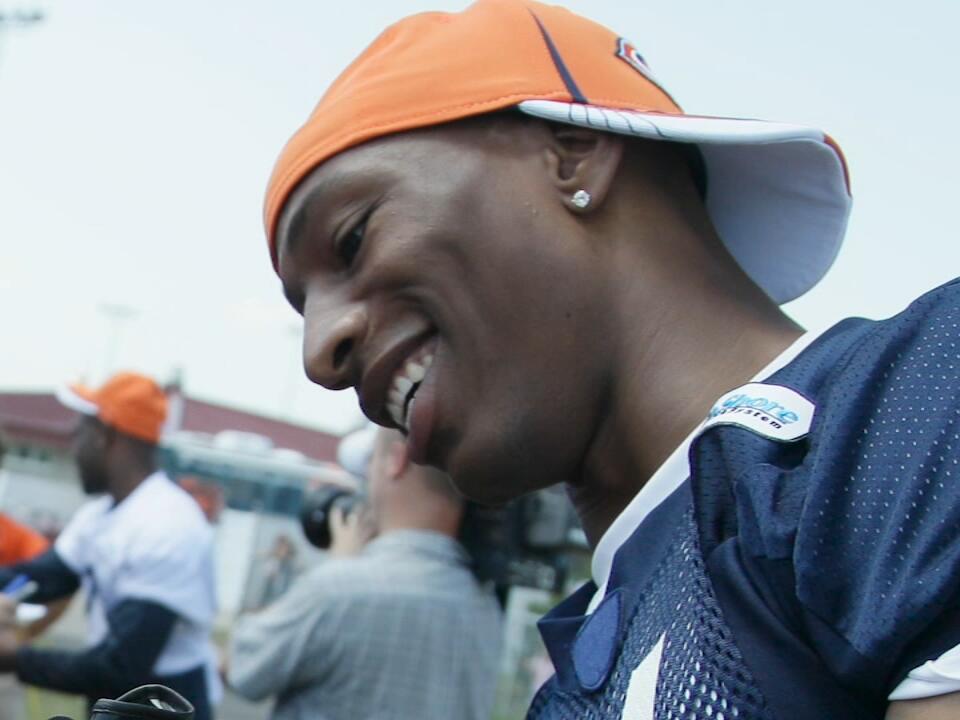 Former Chicago Bears player Sam Hurd released from federal prison