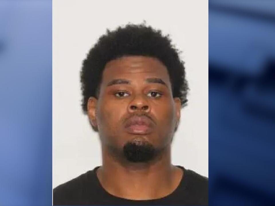 Kissimmee man arms himself with machete after chasing customer out of