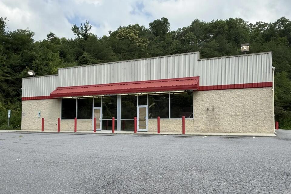 Swannanoa Post Office won’t have retail counter, USPS confirms - NewsBreak