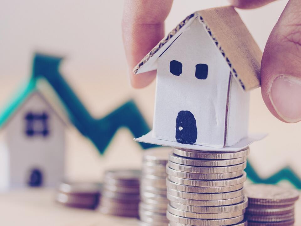 3 Ways You Can Use Real Estate Strategies for Stock Market Success