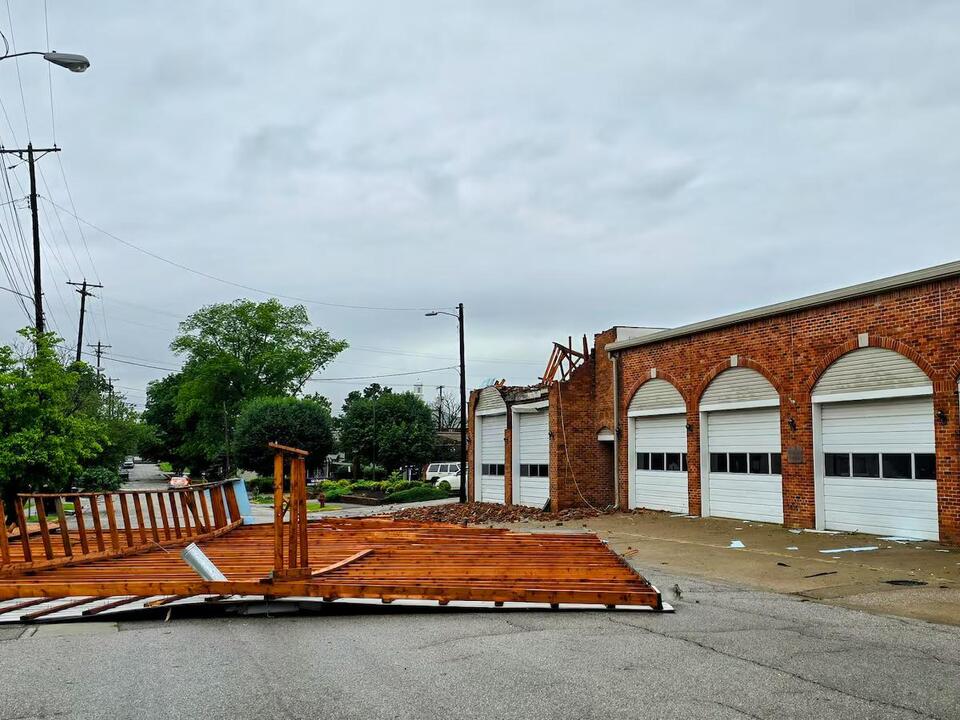 COWS siren nonfunctional after Russellville City Hall roof damaged in