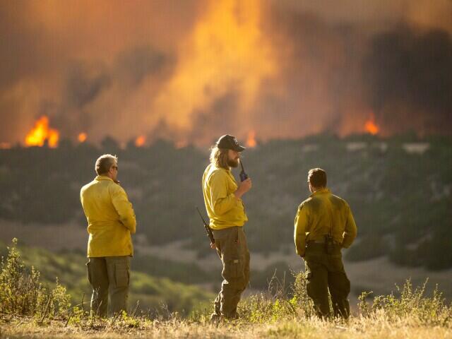 Colorado asks for federal aid after fires destroy 324 homes