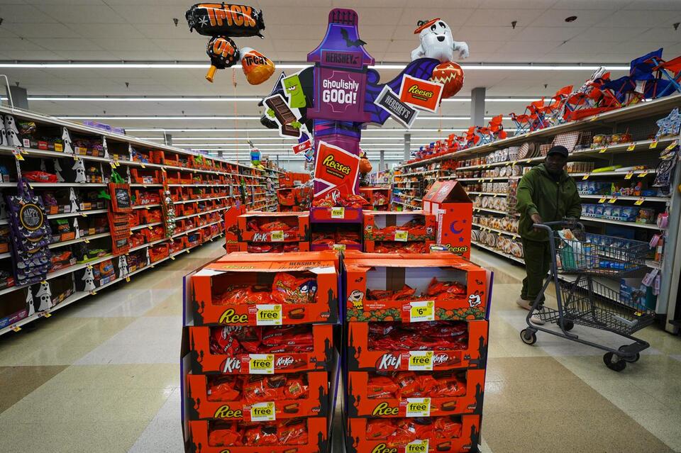 Halloween candy sales are off to a slow start amid high chocolate ...