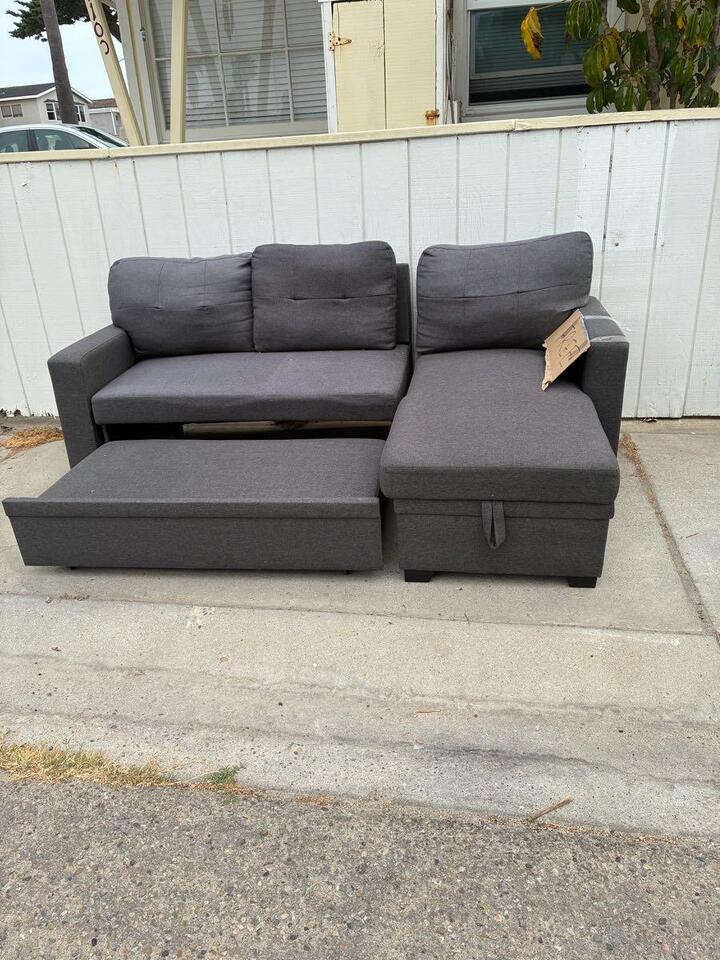 🎁 Free Finds Around Oxnard — Sofas, Bricks, Grill & More - NewsBreak