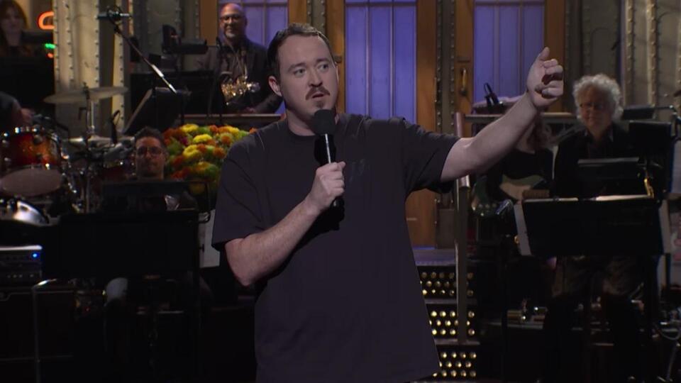 Michael Che Defends Shane Gillis’ Controversial SNL Gym Jokes Amid ...