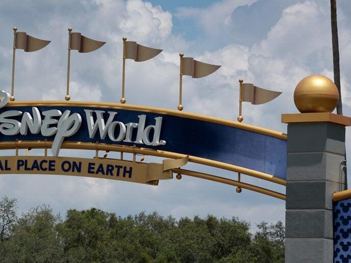 Fact Check Did Disney World Castle Burn Down