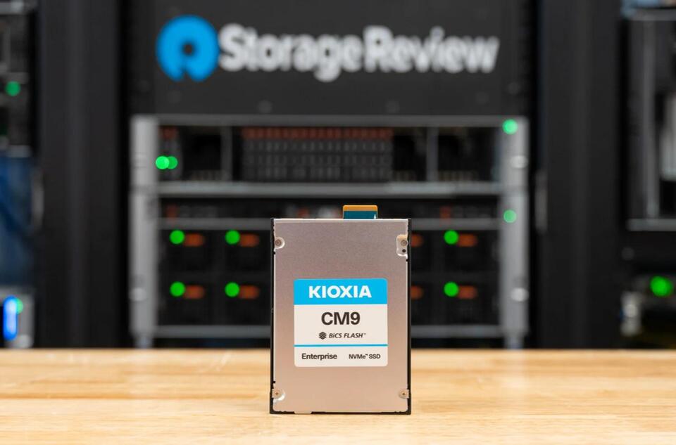 KIOXIA CM9-R 15.36TB Review: BiCS8 Flash Hits Full Speed at Low Queue ...