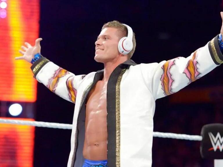 Natalya and TJ Wilson Reveal An Unknown Secret Behind His Headphones In WWE