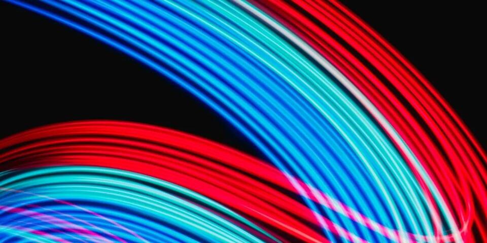 Verizon and Corning sign major multi-year supply agreement
