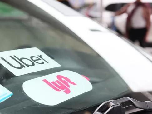 Uber Driver Dodges Bullets After Passenger Enters Car In Viral Video