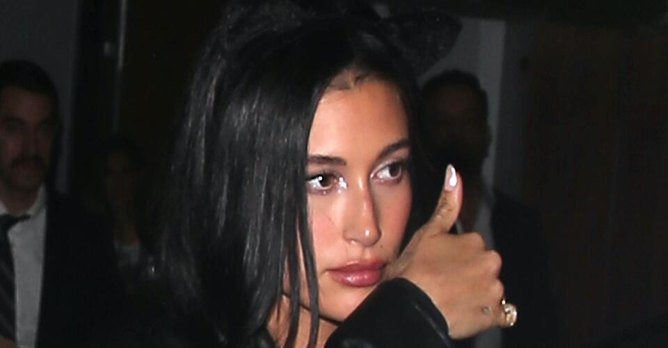 Hailey Baldwin Goes Full Goth for Halloween in Black Leather Coat and Chunky Boots – NewsBreak