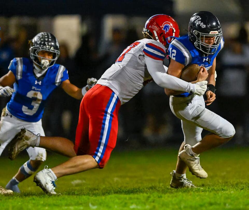 New Hartford football dominates Whitesboro for 1st rivalry win in 17 ...