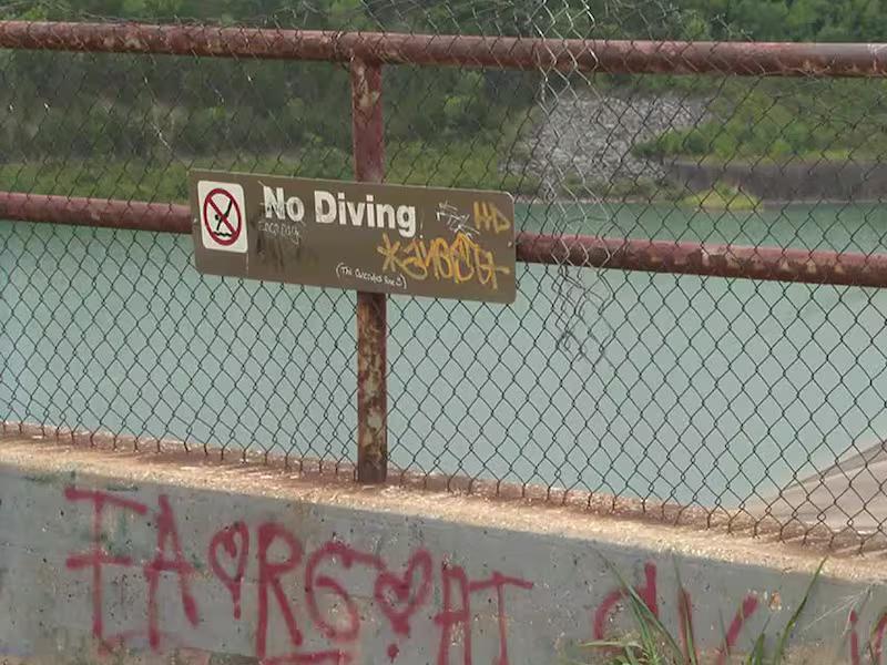 Two people drown in Lake Texoma spillway, officials urge people to stay out