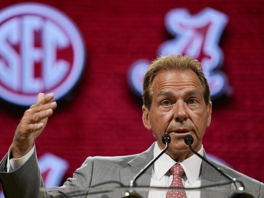 Sports world reacts to Nick Saban announcing he's retiring as coach of