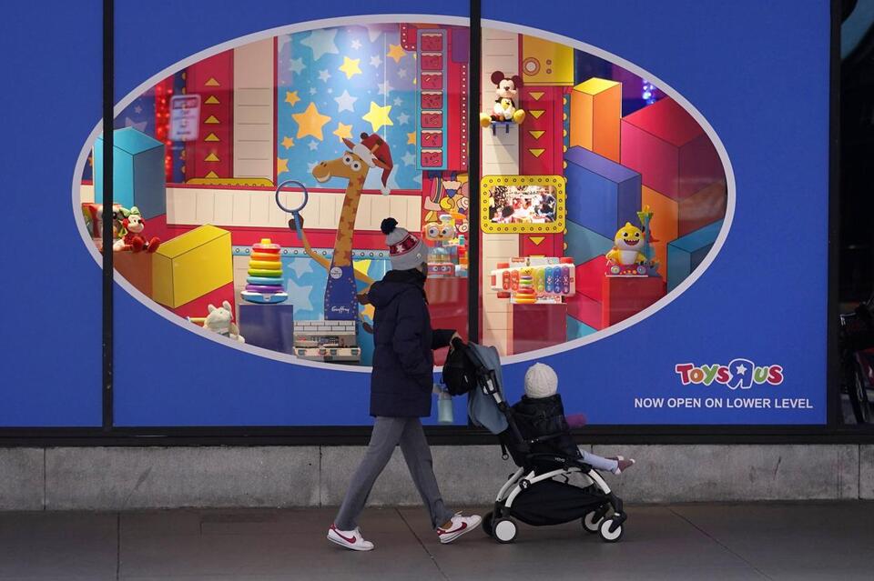 Toys R Us is back in Deptford Mall — South Jersey parents react - NewsBreak
