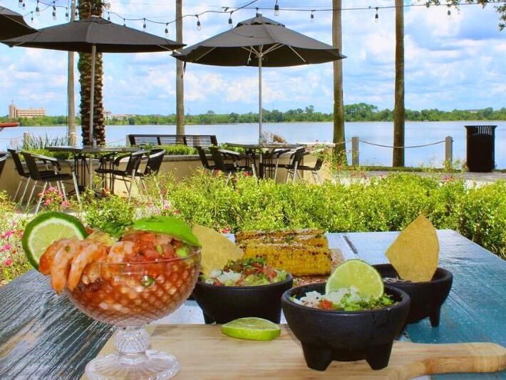 15 Scenic Waterfront Restaurants Orlando Around Town and Nearby