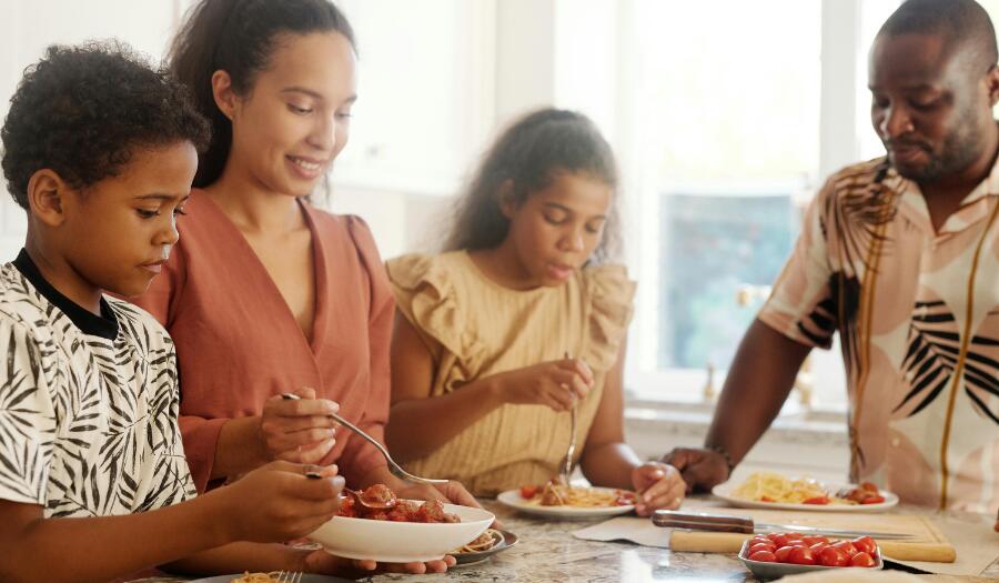 Less Cooking, More Playing {Simple Summer Dinner Ideas}
