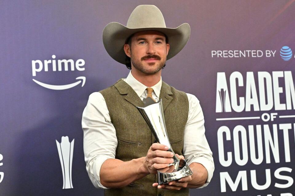 Riley Green Didn't Bring a Date to the 2026 ACM Awards - Here's Why ...