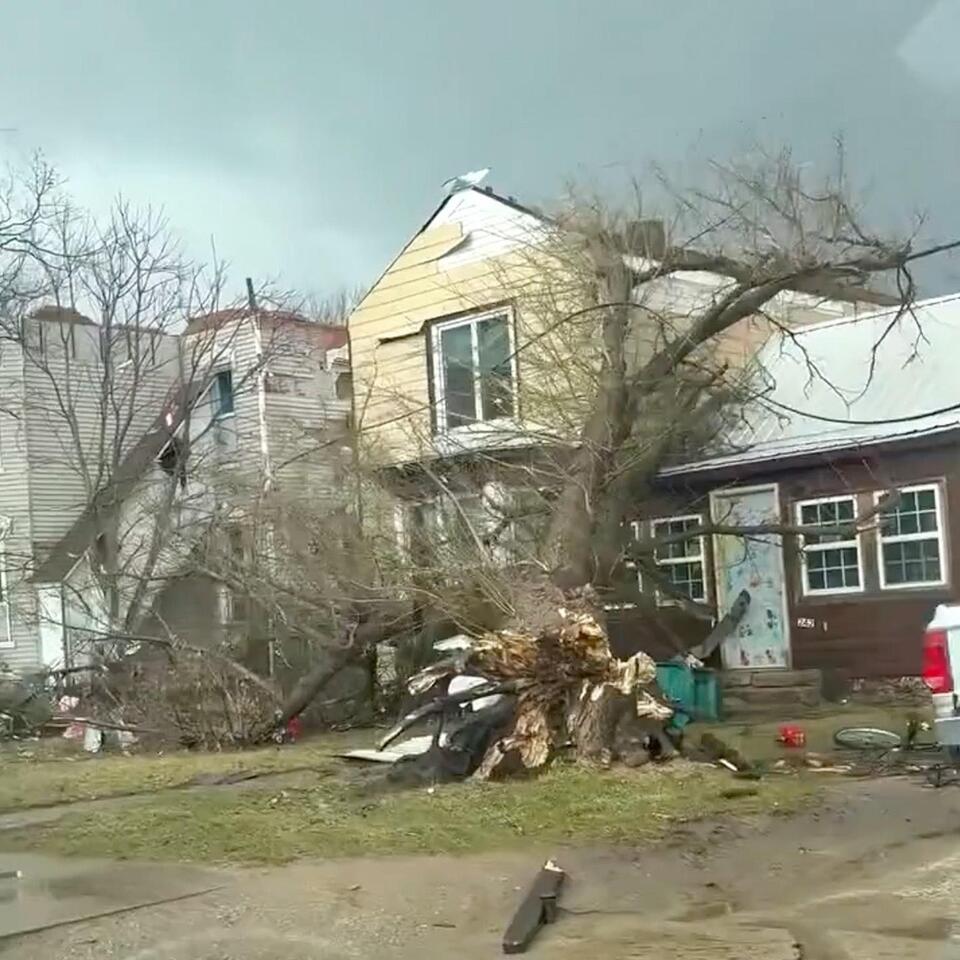 4 dead after suspected tornadoes in Michigan; millions under alert for ...