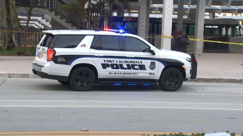Police search for suspect after man stabbed at Fort Lauderdale bus ...