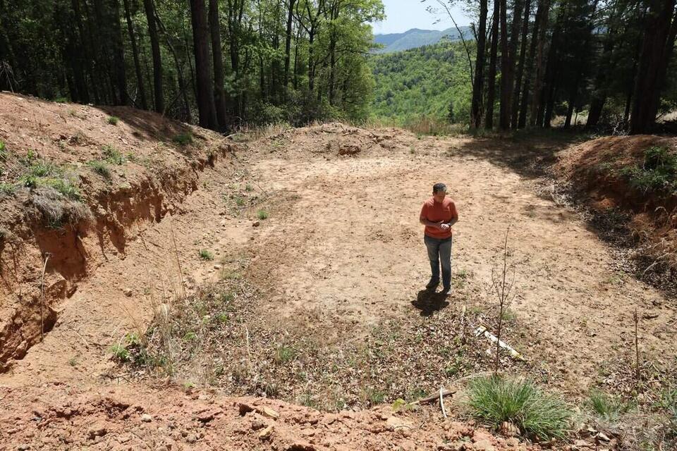 Complaints dogged Charlotte log cabin company for a decade, new NC records show