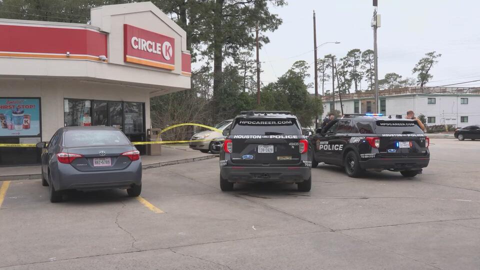 HPD: Woman shot by man during attempted robbery at NW Houston ...